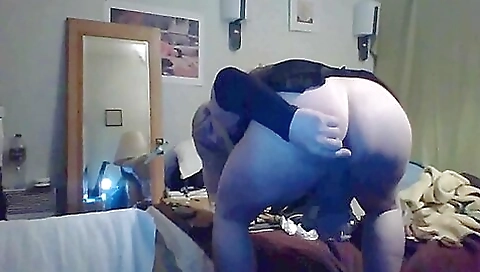 Amateur blonde mature with a big ass sucking a dildo